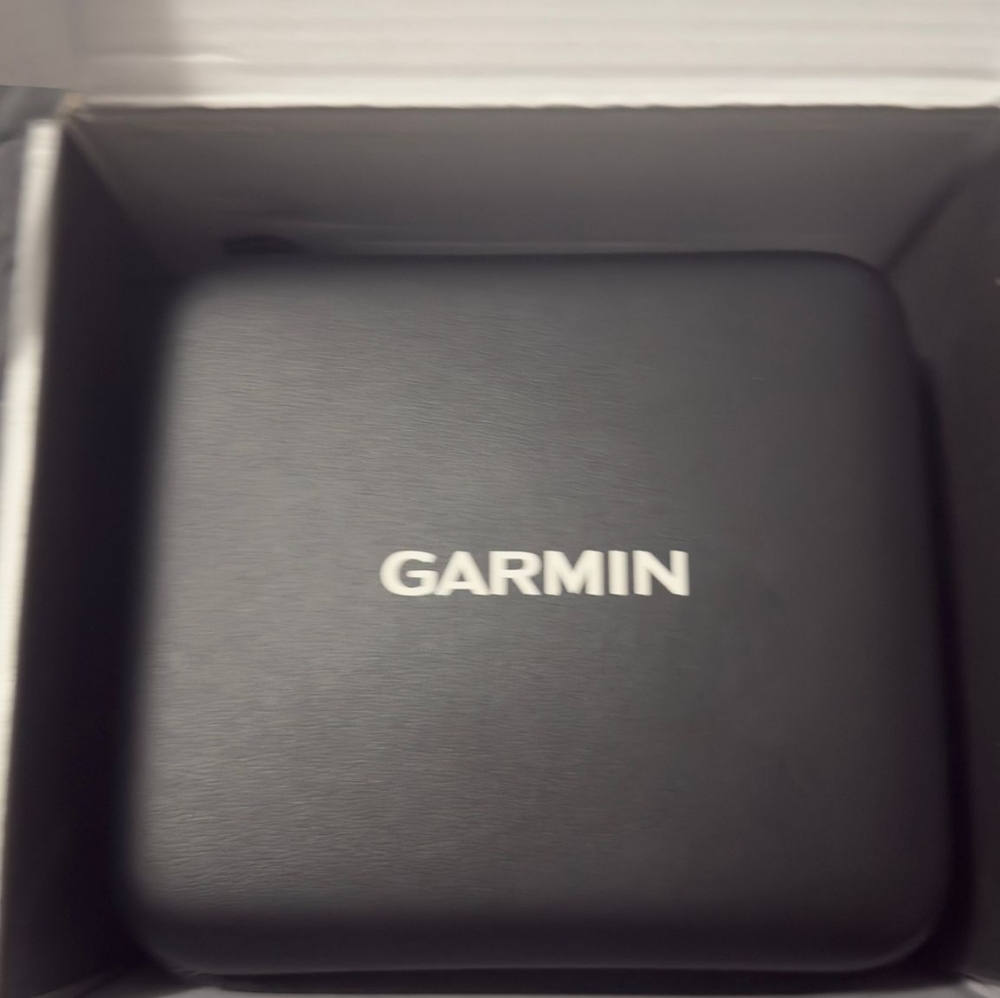 Garmin Approach® R10 Portable Golf Launch Monitor New Open Box Item - Picture 2 of 3